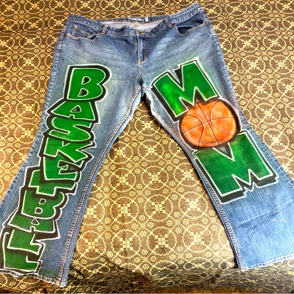 American Rag Jeans Graffiti Basketball Mom 24 R Plus Women’s